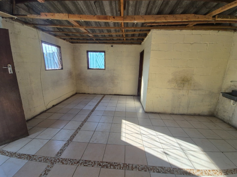 1 Bedroom Property for Sale in Kwazakhele Eastern Cape